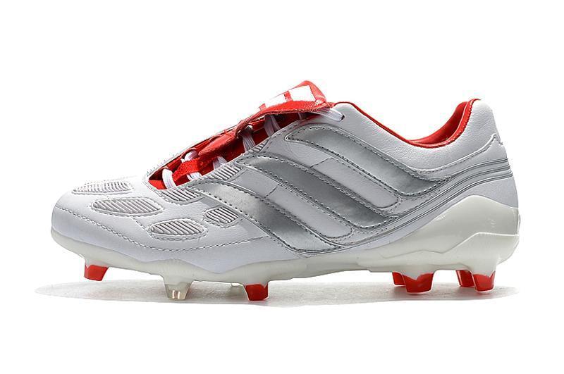 Chuteira Adidas Predator Precision Campo