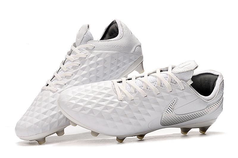 Chuteira Nike Tiempo Legend 8 Elite Campo