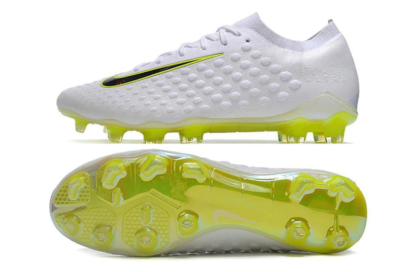 Chuteira Nike Phantom Ultra Venom Campo