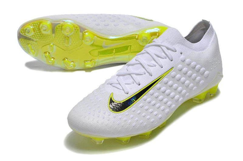 Chuteira Nike Phantom Ultra Venom Campo