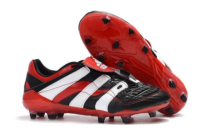 Chuteira Adidas Predator Accelerator Campo