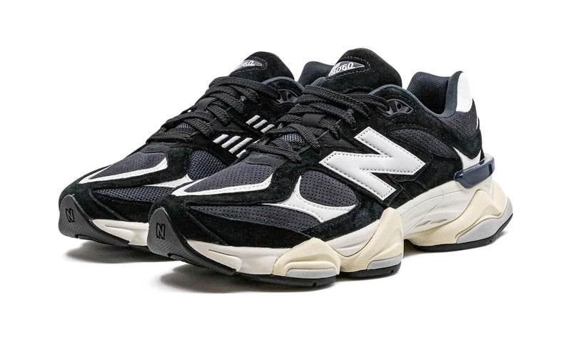 Tênis New Balance 9060 "Black White" Preto / Branco