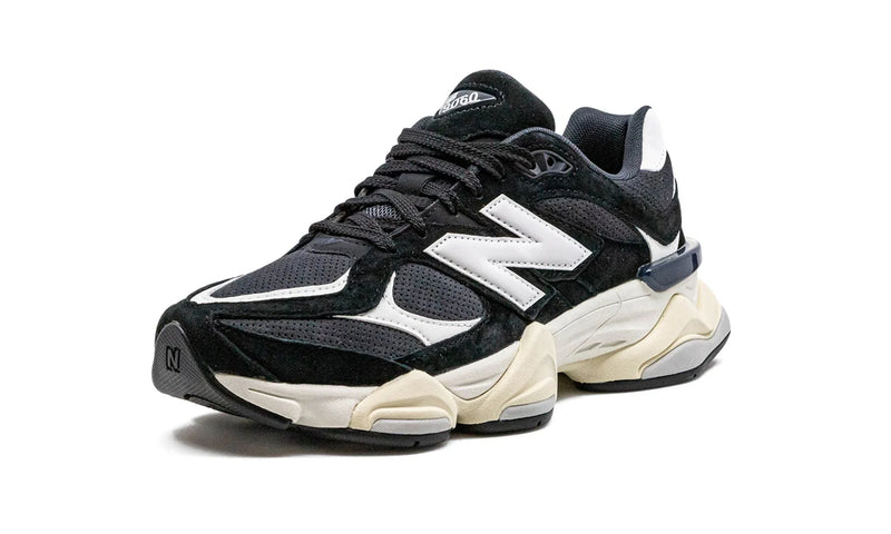 Tênis New Balance 9060 "Black White" Preto / Branco