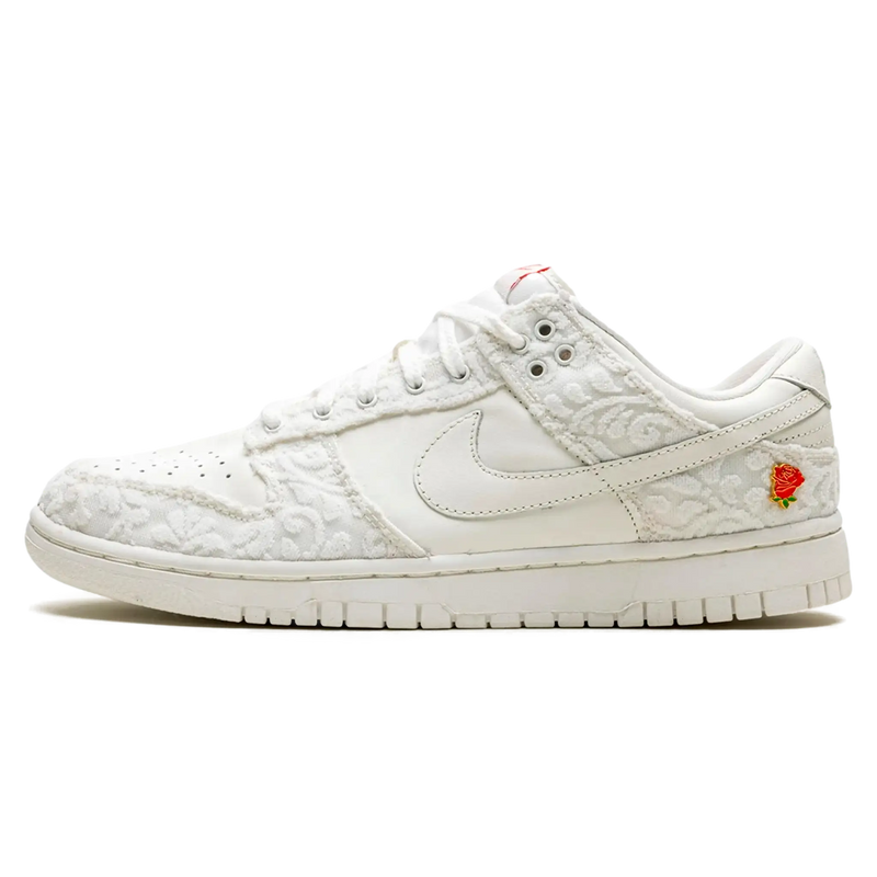 Tênis Nike Dunk Low Feminino "Give Her Flowers" Branco