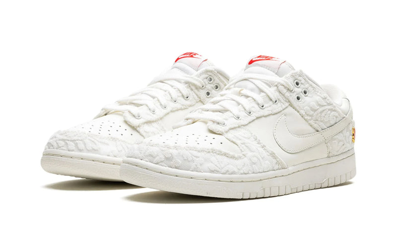 Tênis Nike Dunk Low Feminino "Give Her Flowers" Branco