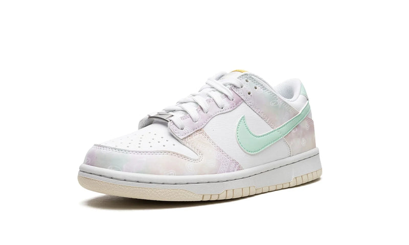 Tênis Nike Dunk Low Feminino "Pastel Paisley" Lilás