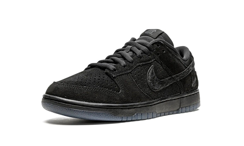 Tênis Nike Dunk Low x Undefeated "5 on it"