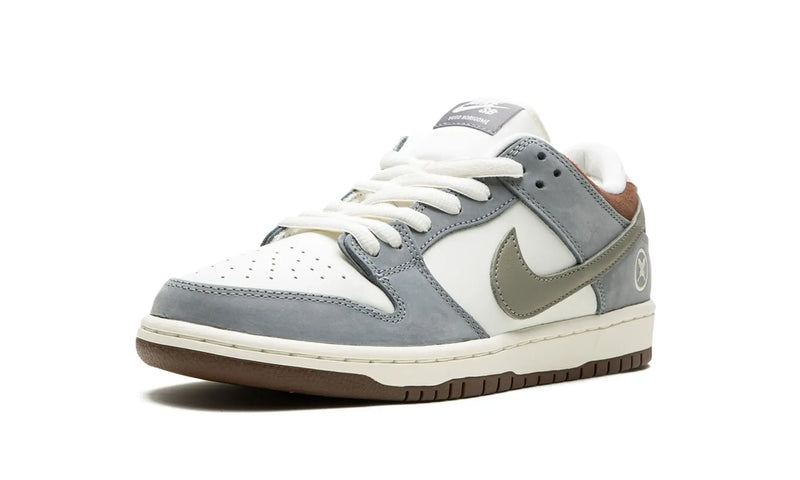 Tênis Nike Dunk Low SB x Yuto Horigome Cinza