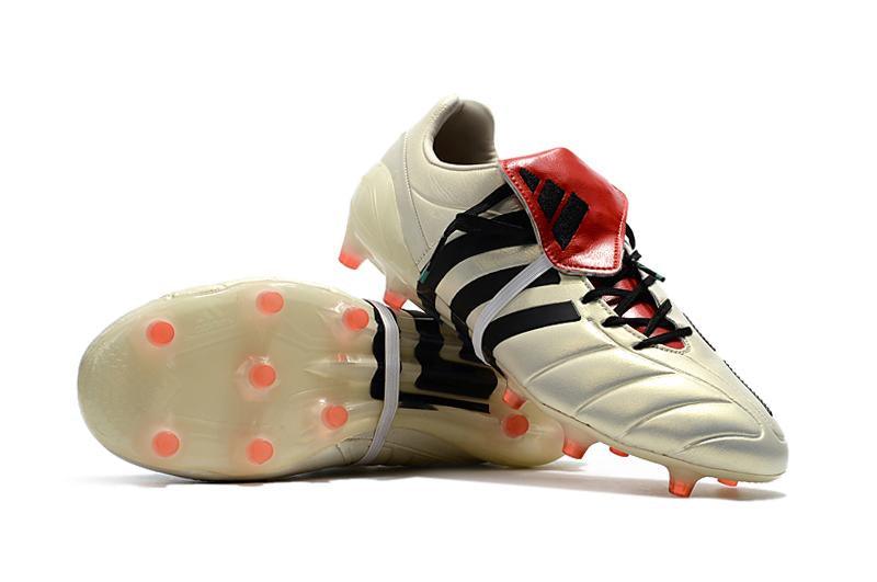 Chuteira Adidas Predator Mania Champagne Campo